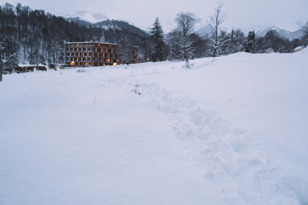 Besneeuwde kerst in het skigebied