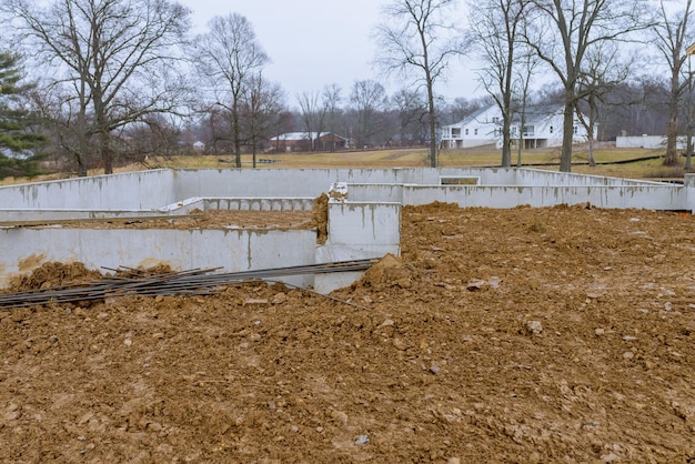 Betonnen fundering van gebouw