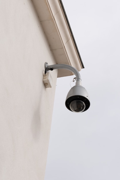 Beveiligingscamera's aan de muur CCTV