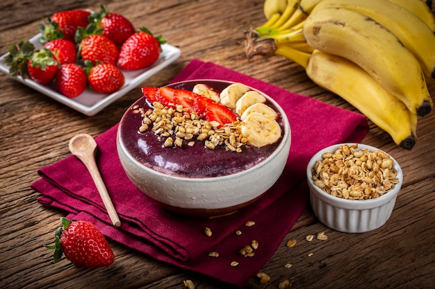 Bevroren acai in de kom Braziliaanse acai