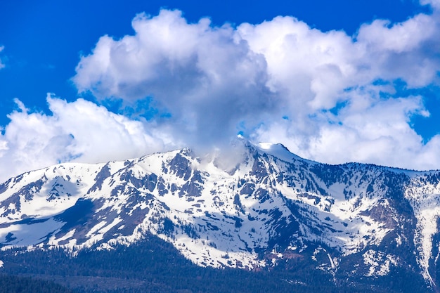 Bewolkte berg Sierra Nevada