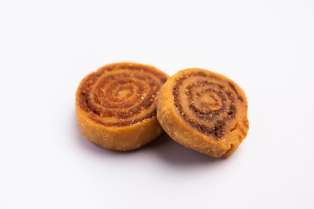 Bhakarwadi of bakarvadi of bhakharwadi is een indiase traditionele snacks afkomstig uit pune