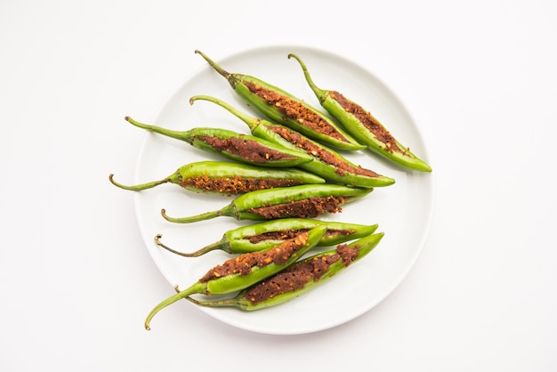 Bharwa Masala Mirch of gevulde groene pepers of Bharli Mirchi, Indiaas eten