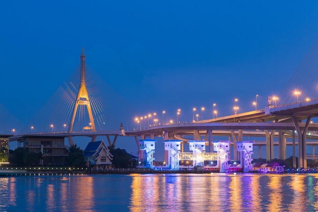 Bhumibol Bridge at night