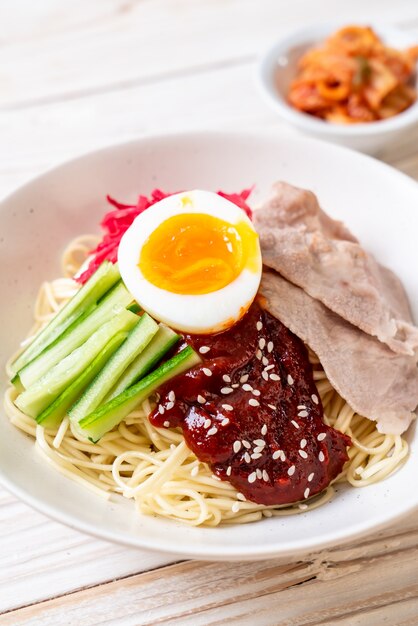 bibim naengmyeon - korean cold noodles