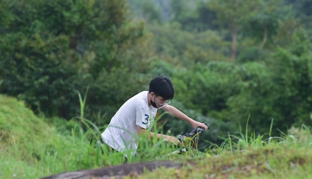 自転車 バイク 孤立した ホイール スポーツ サイクル ペダル 輸送 白 サイクリング 乗り物 山 乗り物 イラスト ビンテージ サイクリング 黒 古い シート 輸送 スポーツ