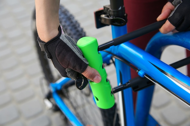 Bicycle lock