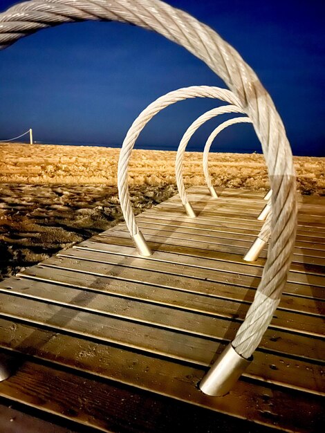 Photo bicycle parking on the beach