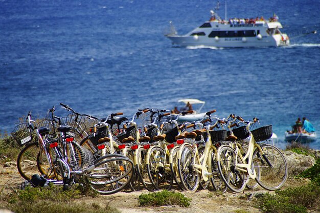 写真 海上での自転車