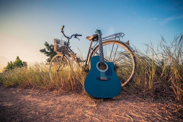 Biciclette con chitarra