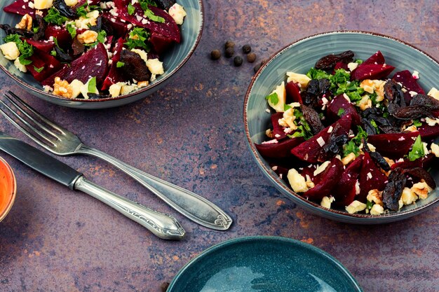 Bietensalade Met Walnoten En Kaas