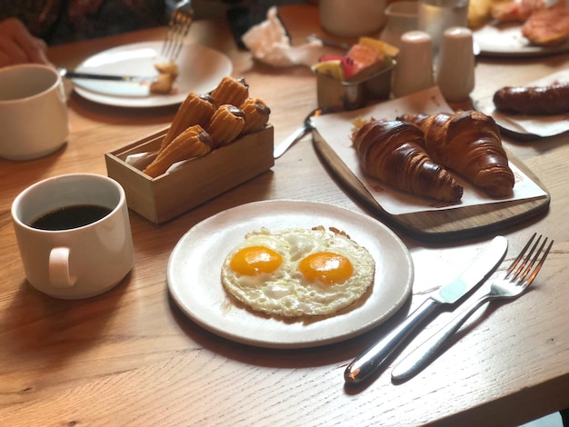 写真 大きな朝食