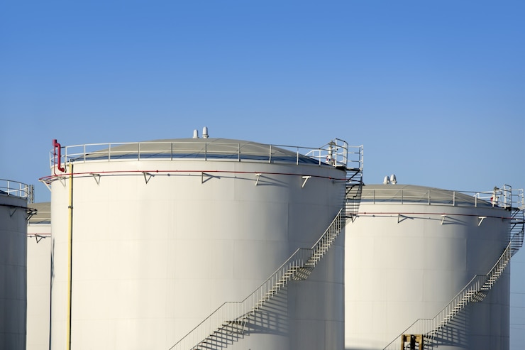 Photo big chemical tank petrol container oil industry