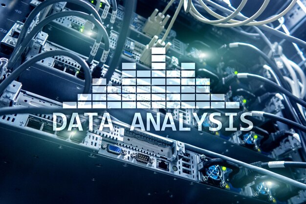 Foto testo di analisi dei big data sullo sfondo della sala server internet e concetto di tecnologia moderna