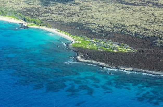 Большой остров Гавайи с высоты птичьего полета