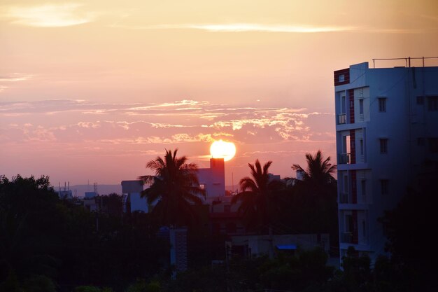 Photo big sun sunset sky background