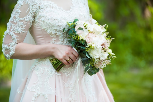 Big wedding bouquet for bride