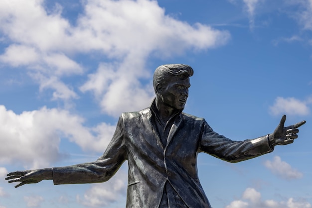 Biily Fury statue in Liverpool, England