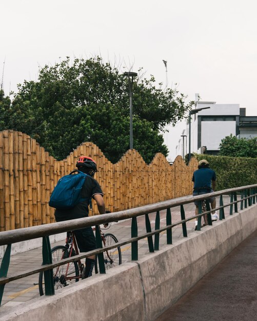 Foto andare in bicicletta a miraflores lima, perù