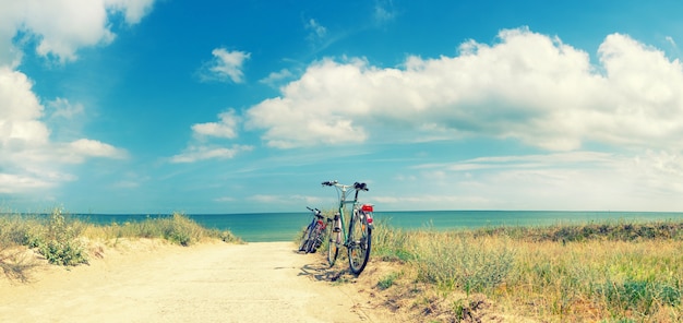 写真 ビーチでの自転車