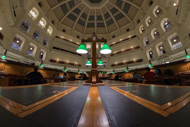 Binnenaanzicht van de bibliotheek in Melbourne