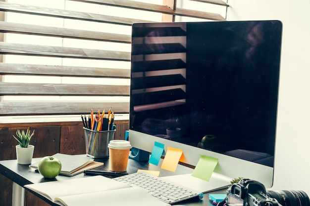 Binnenland van een moderne bureau werkende plaats