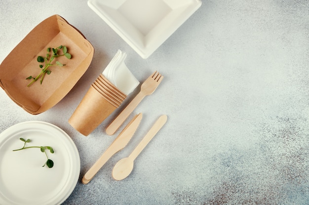 Biodegradable disposable tableware