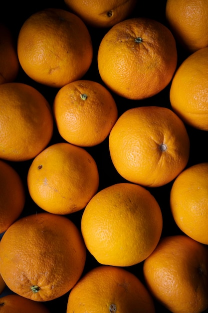 Biologische sinaasappelen uit het Spaanse Middellandse Zeegebied. Verse, biologische en geurige sinaasappels