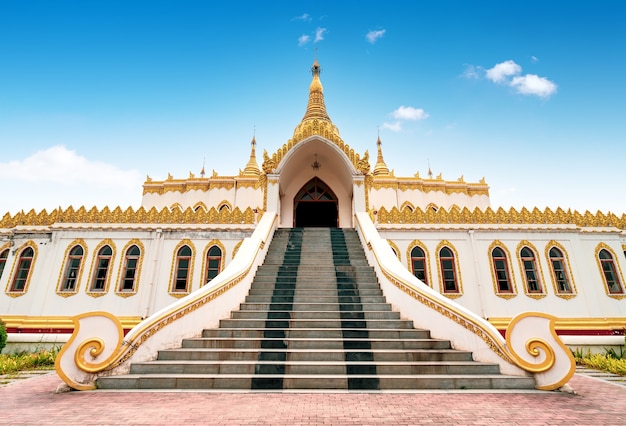 Birmese pagode bij de White Horse-tempel in Luoyang