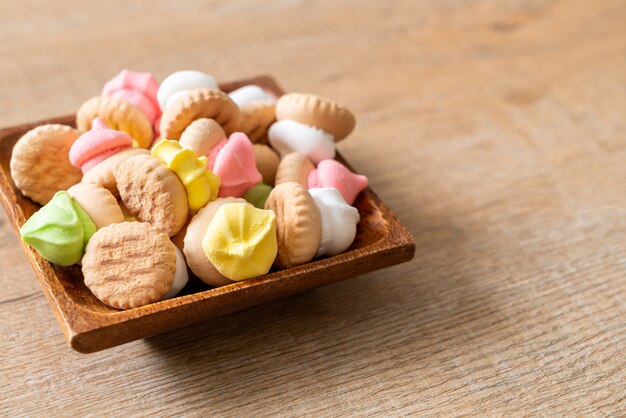 biscuit bread with colorful sugar