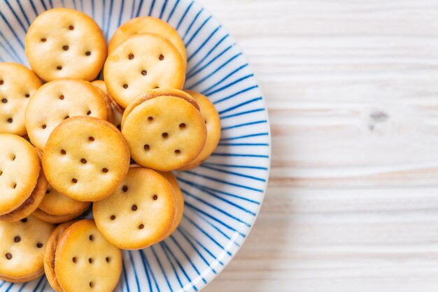 biscuit with pineapple jam