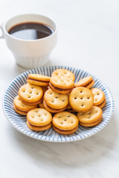 biscuit with pineapple jam