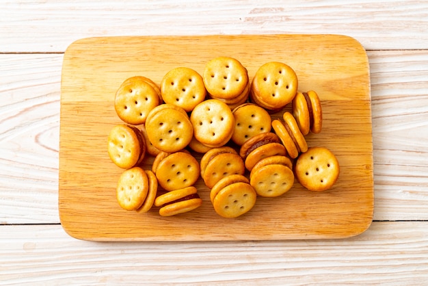 biscuits with pineapple jam