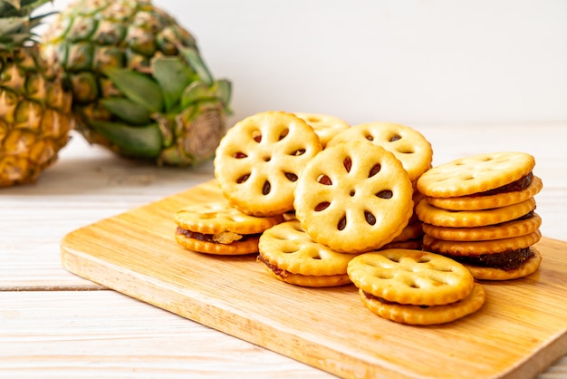 biscuits with pineapple jam