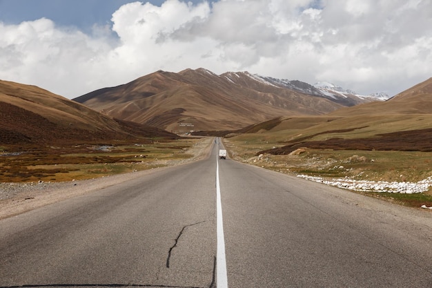 Bishkek osh autostrada valle di suusamyr