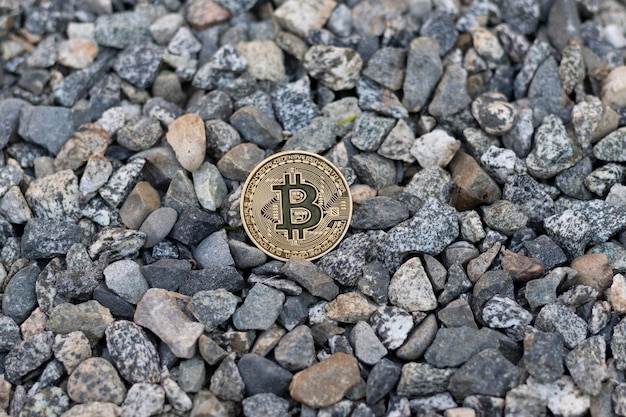 砂利採掘の概念における Bitcoin コイン