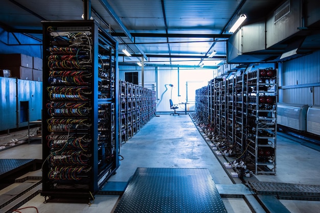 Fattoria di mining di bitcoin e criptovalute grande data center