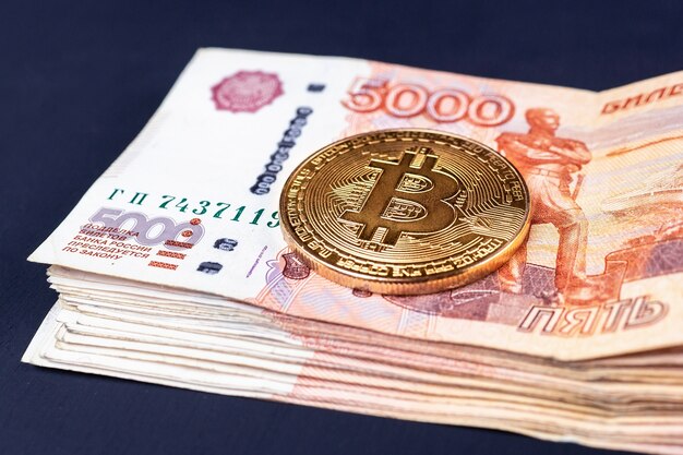 写真 ロシアルーブルのビットコイン暗号通貨