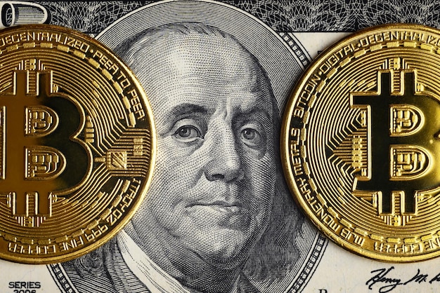 Bitcoin vs us dollar gold bit coins on 100 dollar bill