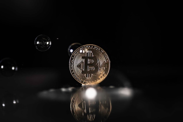 Bitcoine under the bubble financial crisis currency jump