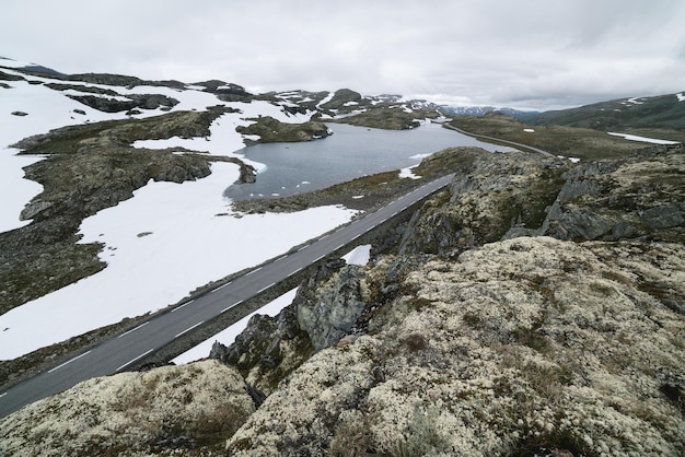 Photo bjorgavegen mountain road in norway