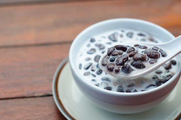 Black bean soup with coconut milk 