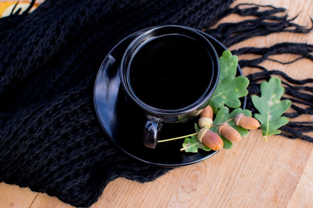 Foto tazza da caffè nera tessuto a maglia nero