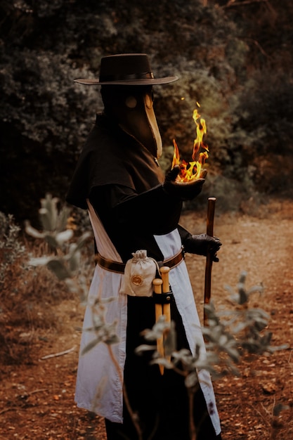 Photo black death plague doctor outfit