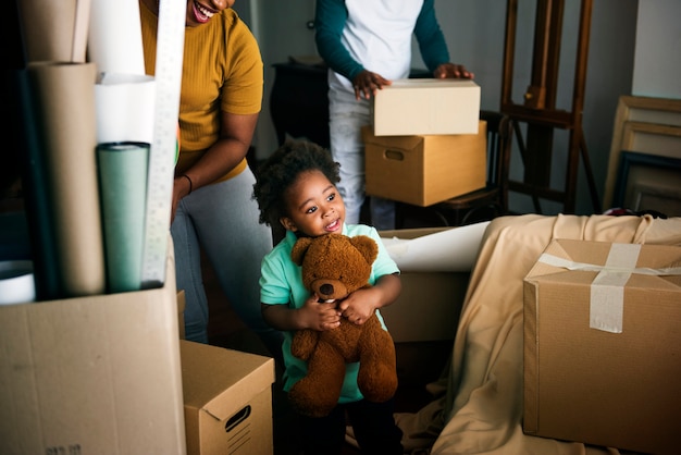 Photo black family moving to new house