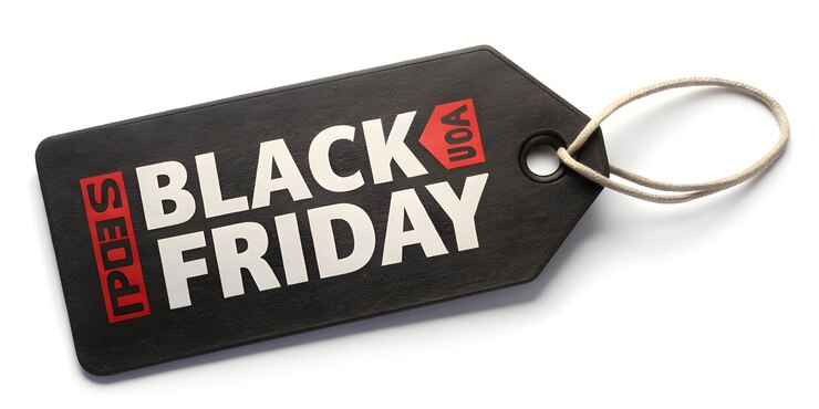 Photo black friday tag on white background