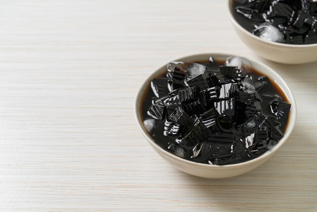 Black grass jelly with ice