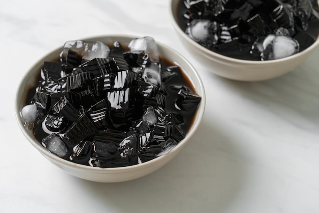 Black grass jelly with ice