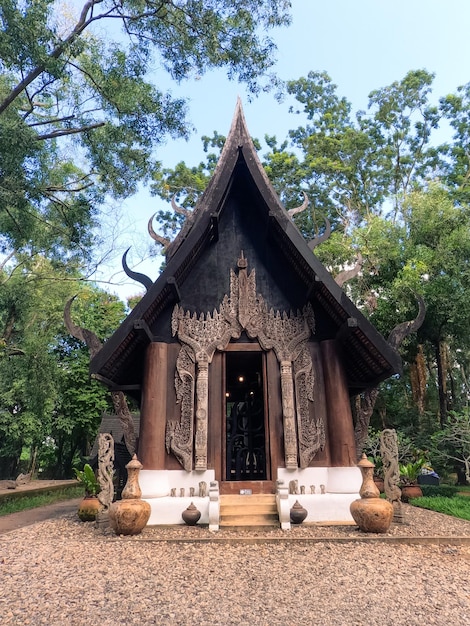 Photo black house or baan dam museum in chiang rai thailand