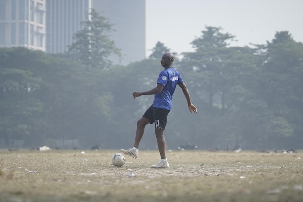 Photo black men playing football